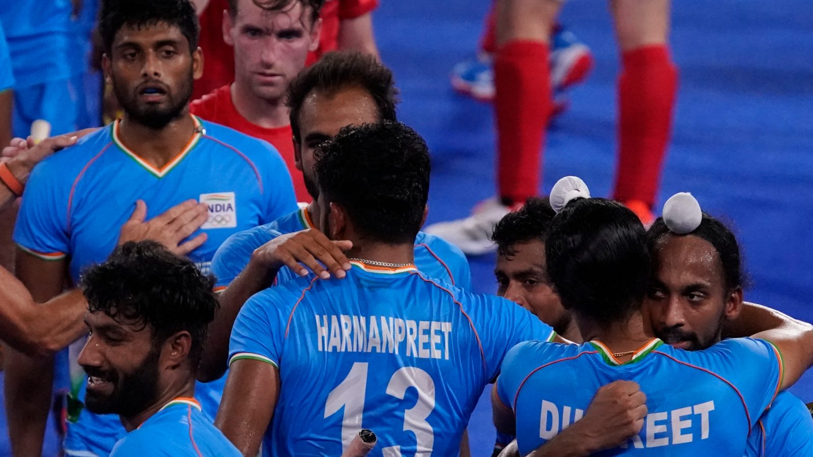 Twitter Explodes as India Men's Hockey Team Enter Tokyo ...