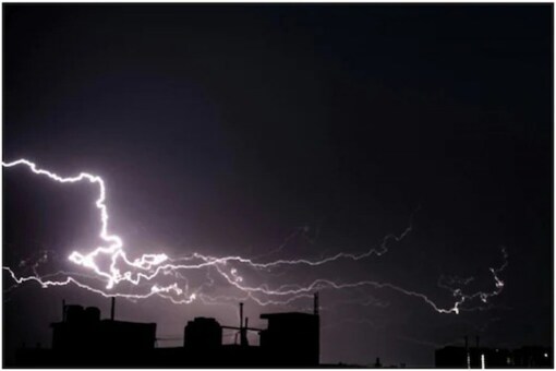 The MeT department has issued a green alert from August 14 to 19 with the possibility of partly cloudy sky. (Image: News18)