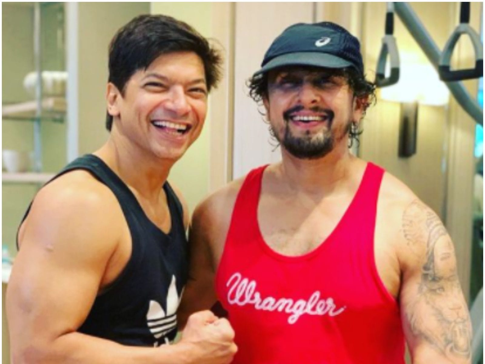 Netizens Impressed with Shaan and Sonu Nigam's Fitness in This Post Workout  Pic: 'Singers or Body Builders?'