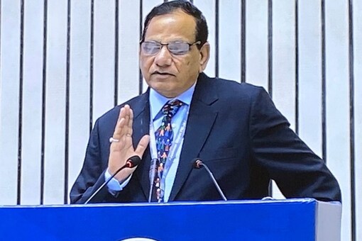 Dr VK Paul said there have been no talks yet on changing the 25 per cent vaccine quota for private hospitals. (Image: Twitter/NHA)