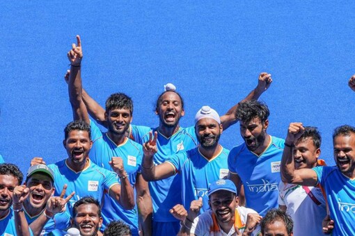 Indian men's hockey team celebrate bronze medal win (PTI)