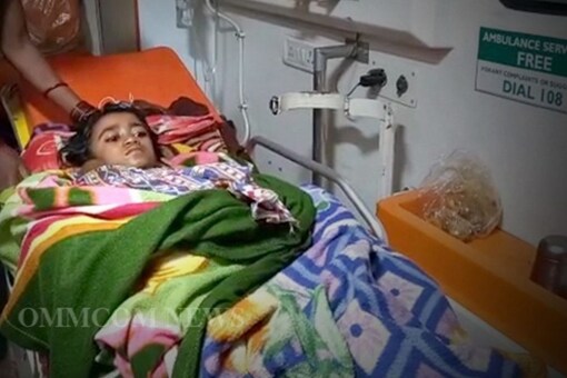 Manjula hails from the Balijhar village in Haldi panchayat of Raighar block and was facing a life-threatening situation after a snakebite on her right wrist. (Image: News18)