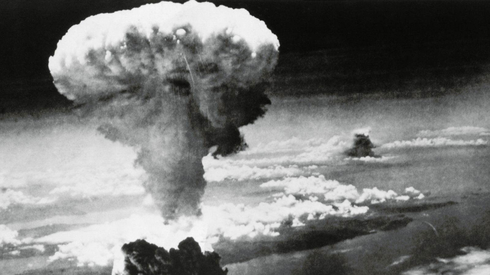 On This Day In 1945 Atomic Bomb Dropped On Nagasaki