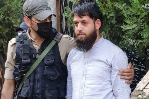 Aadil Farooq was working with CNS News Agency and originally hails from Khrew area of Pampore in Pulwama of South Kashmir.