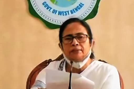 CM Mamata Banerjee said her government would want to promote sports on Khela Hobe Divas' in the memory of football fans who were killed in a stampede during a match some 40 years ago. (File photo: ANI)