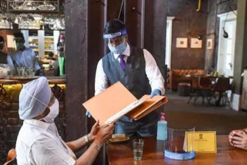 
As Mumbai Gears Up for Unlocking, Restaurants, Shopping Malls Likely to See Decision in Favour of Reopening 
