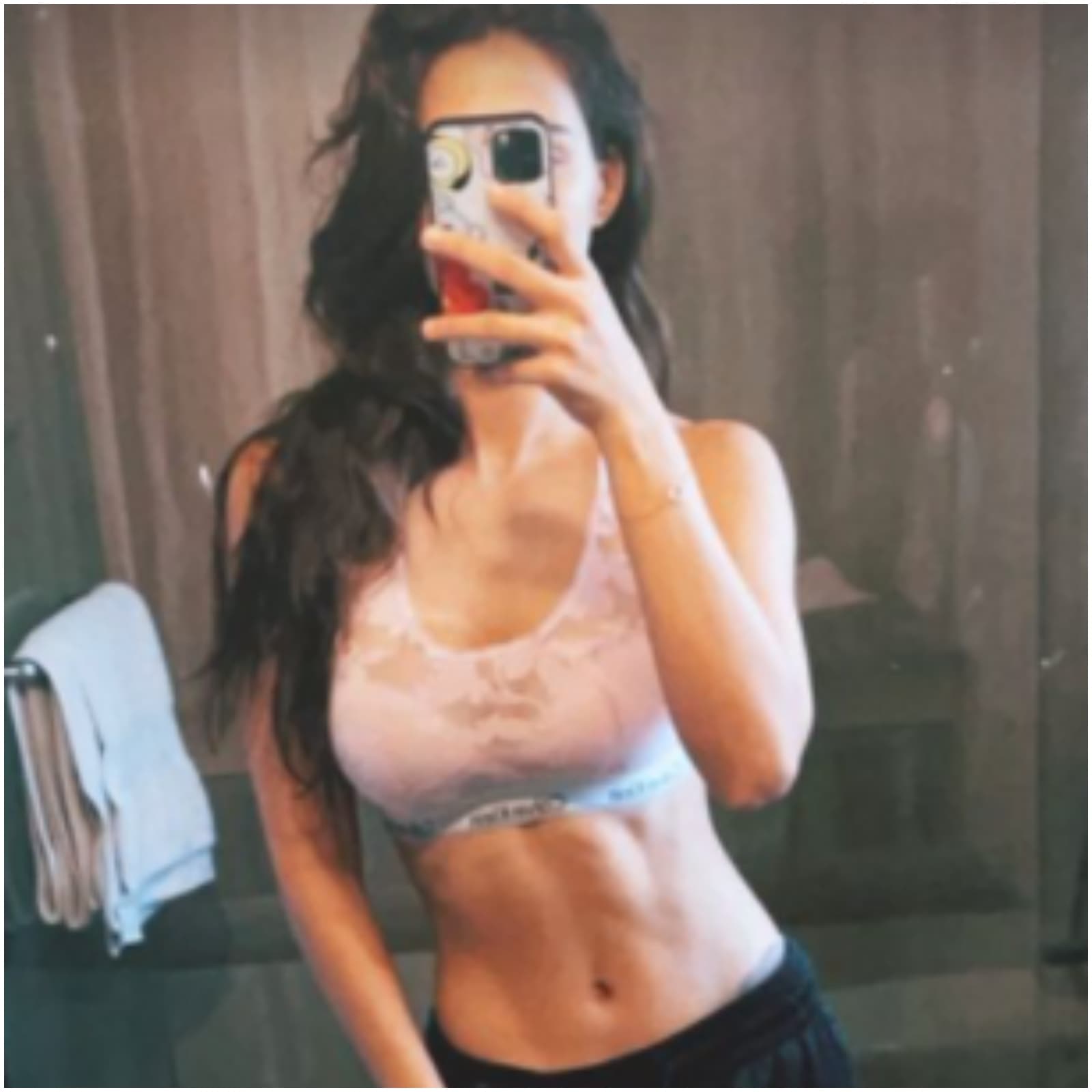 Disha Patani In A Chic Sports Bra Is So Fabulous, Even Her Mirror Knows It