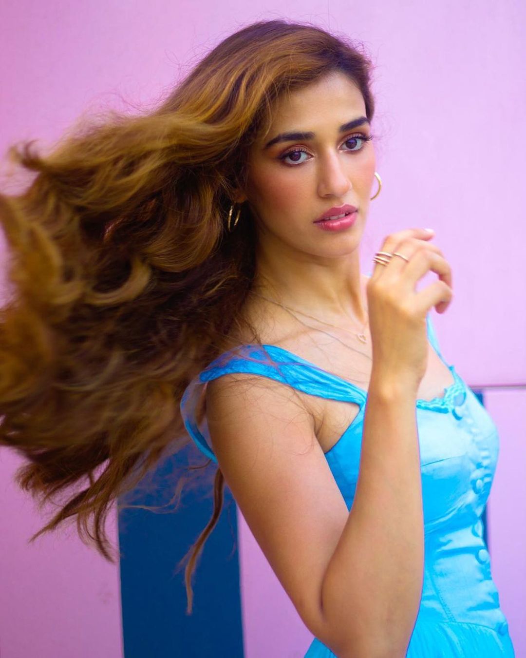 Disha Patani Flaunts Toned Body In Blue Dress, See The Diva's Sexiest