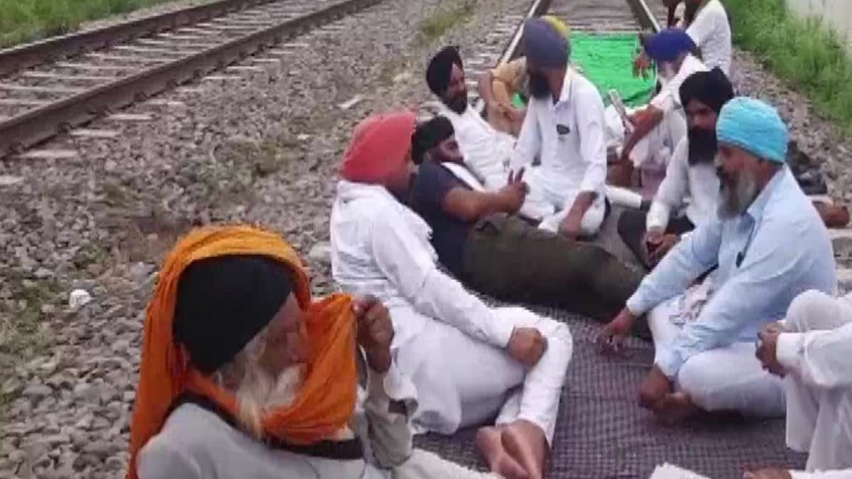 Farmers' Protest in Punjab's Jalandhar Hits Train Movement, Road Traffic for Second Day