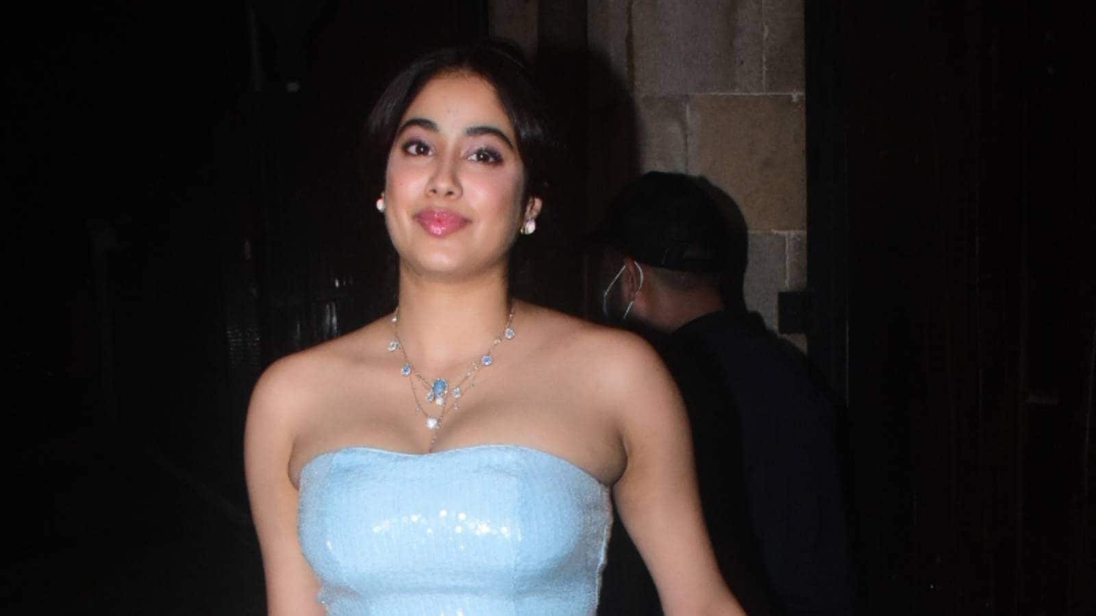 1600px x 900px - Janhvi Kapoor Looks Beyond Sexy In These Hot Photos From Instagram; Take A  Look