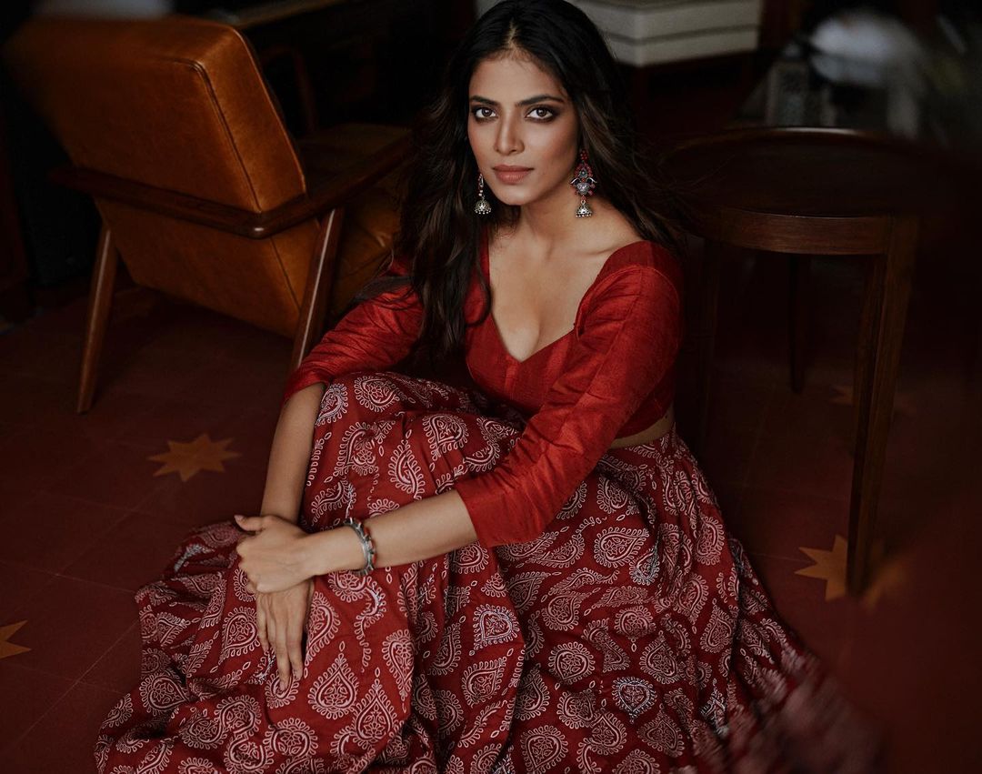 Malavika Mohanan looks regal in the lehenga.