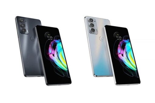 Motorola Edge 20 sports a 6.7-inch OLED display. 