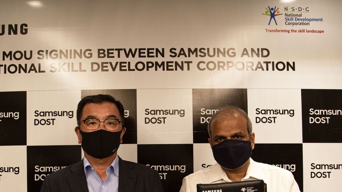 NSDC, Samsung India to Train 50,000 Youth in Electronic Retails