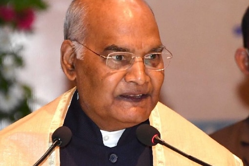 Hailing doctors, nurses and health workers, Kovind said they displayed this spirit of service during the COVID-19 pandemic, despite many of them contracting the virus. (Image: PTI)