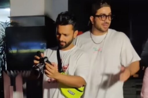 बिग बॉस 14 में रास्ते पार करने के बाद से, एली गोनी और राहुल वैद्य अविभाज्य रहे हैं।