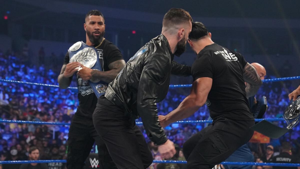 WWE SmackDown Results: Finn Balor Issues Challenge to Roman Reigns for Universal Championship