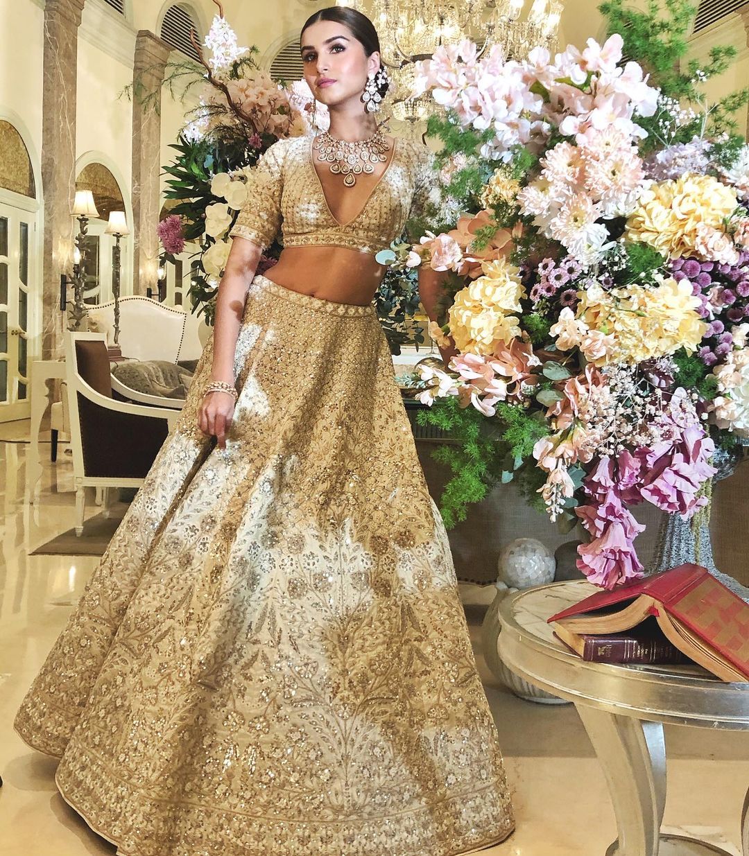 tara sutaria white lehenga