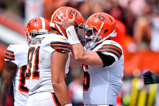 Garrett, Browns Rough Up Rookie Fields, Slam Bears 26-6
