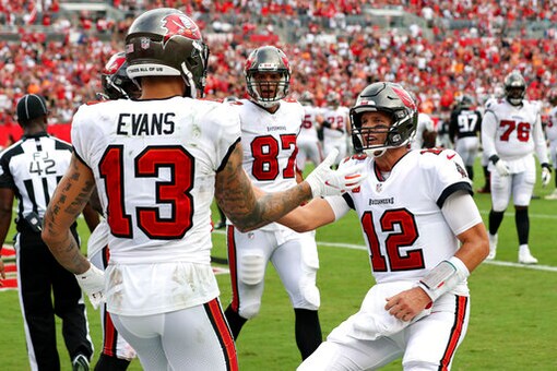 Brady, Bucs Are Unanimous Top Team In Latest AP Pro32 Poll