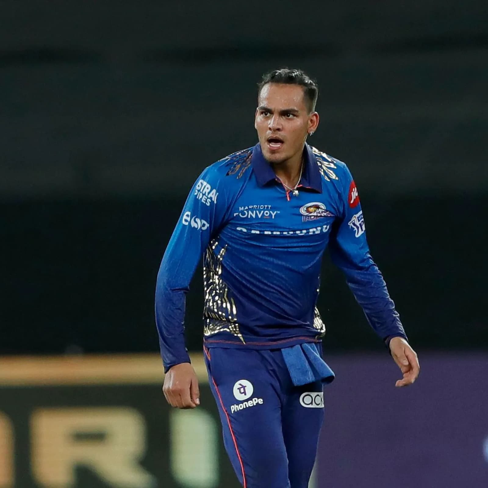 IPL 2021: Rahul Chahar Gets Hit for Six, Removes KS Bharat, Gives an Epic  Sendoff