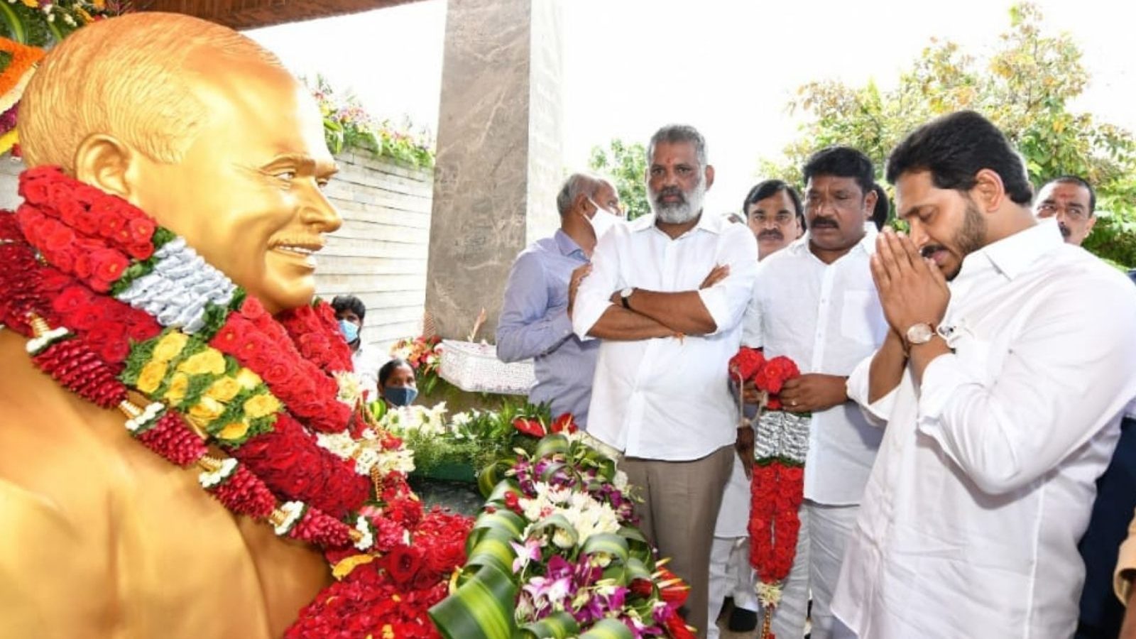 Andhra CM Jagan Mohan Reddy, Governor Pay Rich Tributes to YSR on Death ...