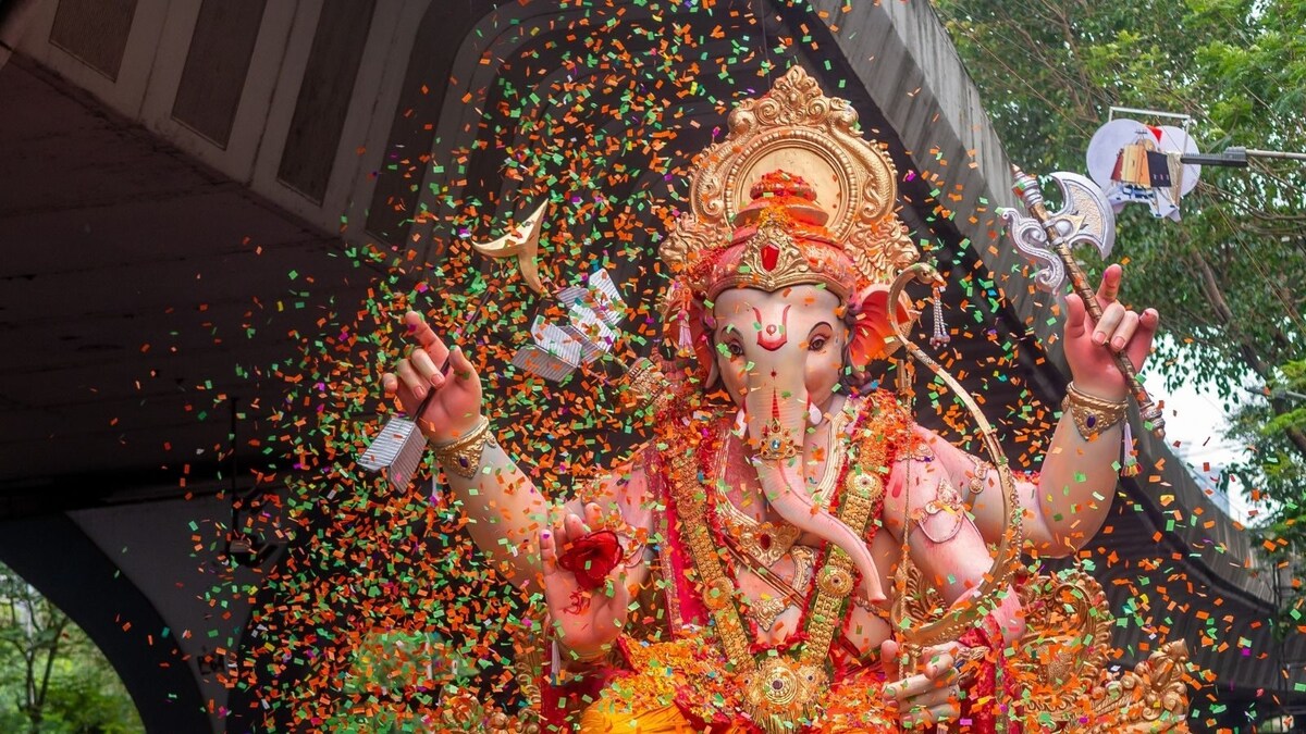 Ganesh Chaturthi 2021: Watch, All Time Great Ganpati Songs and Bhajans ...