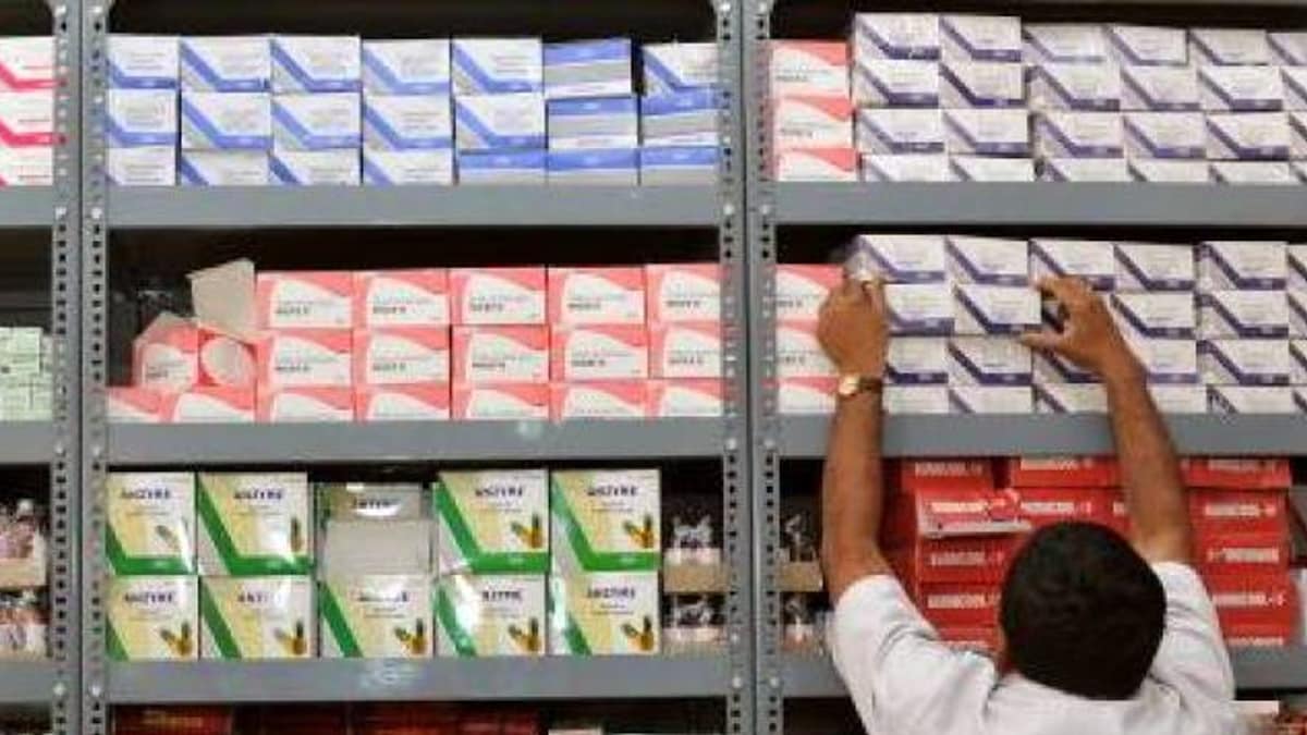 Govt Asks Chemists to Ensure Adequate Stock of Essential Medicines As Covid-19 Cases Surge