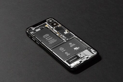 iPhones have a dedicated Battery Health app that focuses on optimising battery health and providing relevant information to the user. (Image Credit: Pexels)