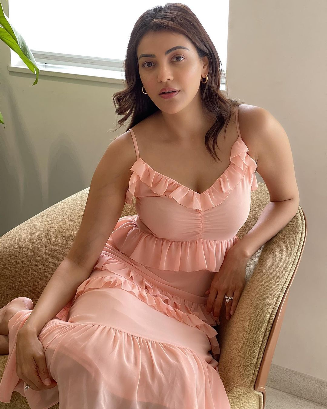 Kajal Aggarwal Oozes Oomph In Off-shoulder Dress For Latest Photoshoot, See  Her Gorgeous Pictures - News18