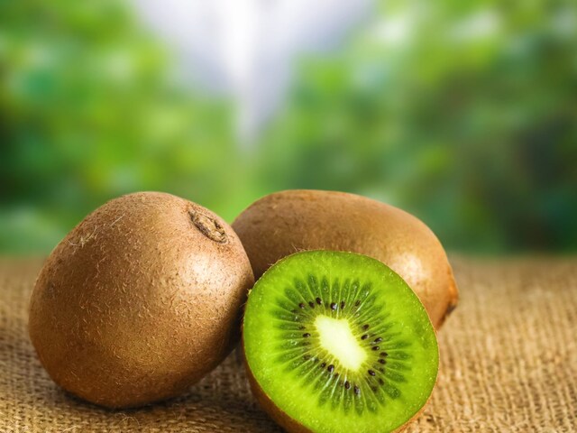 Adding Kiwi Fruit To Your Diet Has Many Benefits. Here's What You