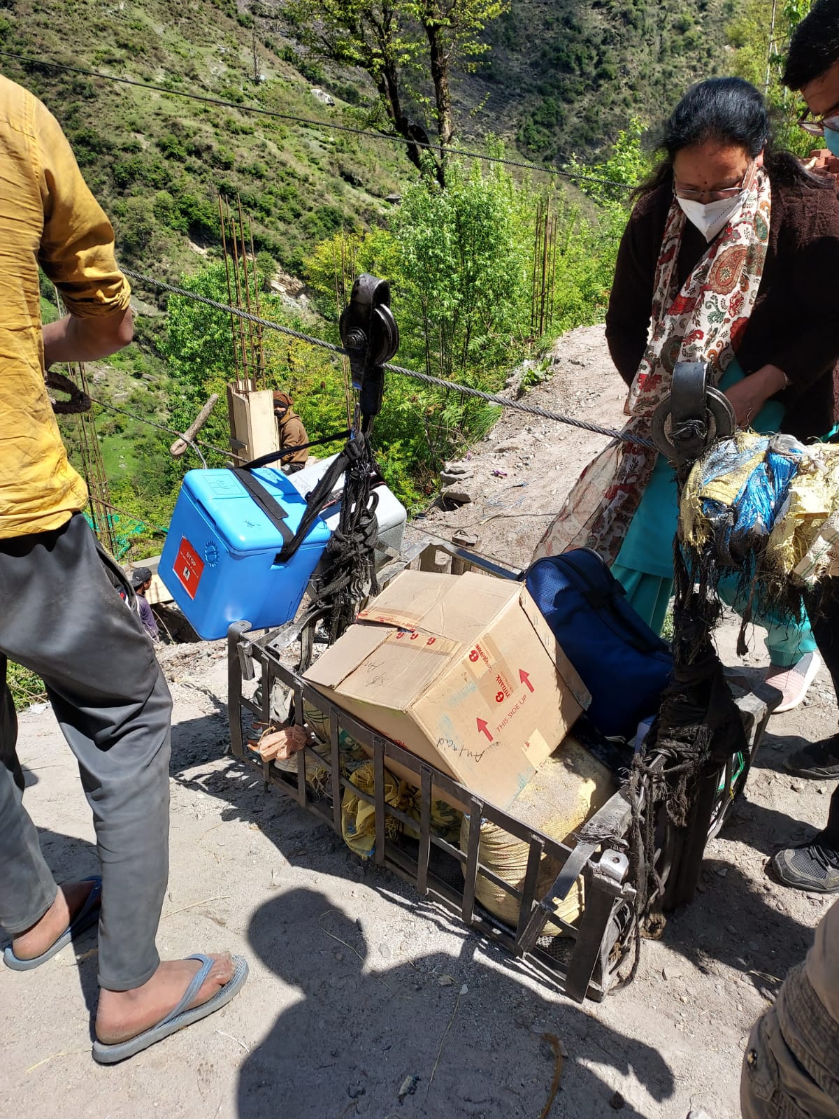 Vaccine being transported to Malana using local span wire system. (News18)