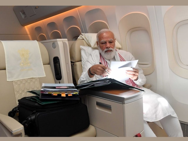 Prime Minister Narendra Modi shared a picture from his flight to the US on Twitter. (Image credits: @narendramodi)