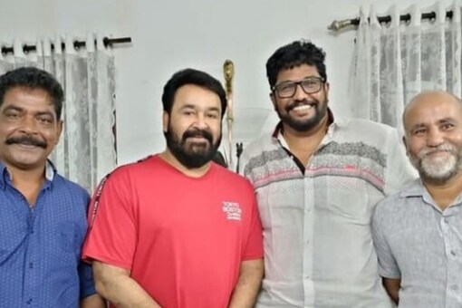 Mohanlal once again joined forces with Shaji Kailas.  (Photo: Twitter/Mohanlal)