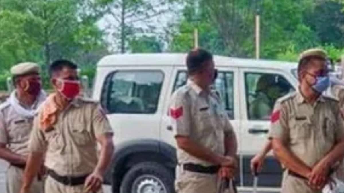 Assuming Affair, UP Woman Tied to Tree, Thrashed by In-Laws for Talking to Stranger