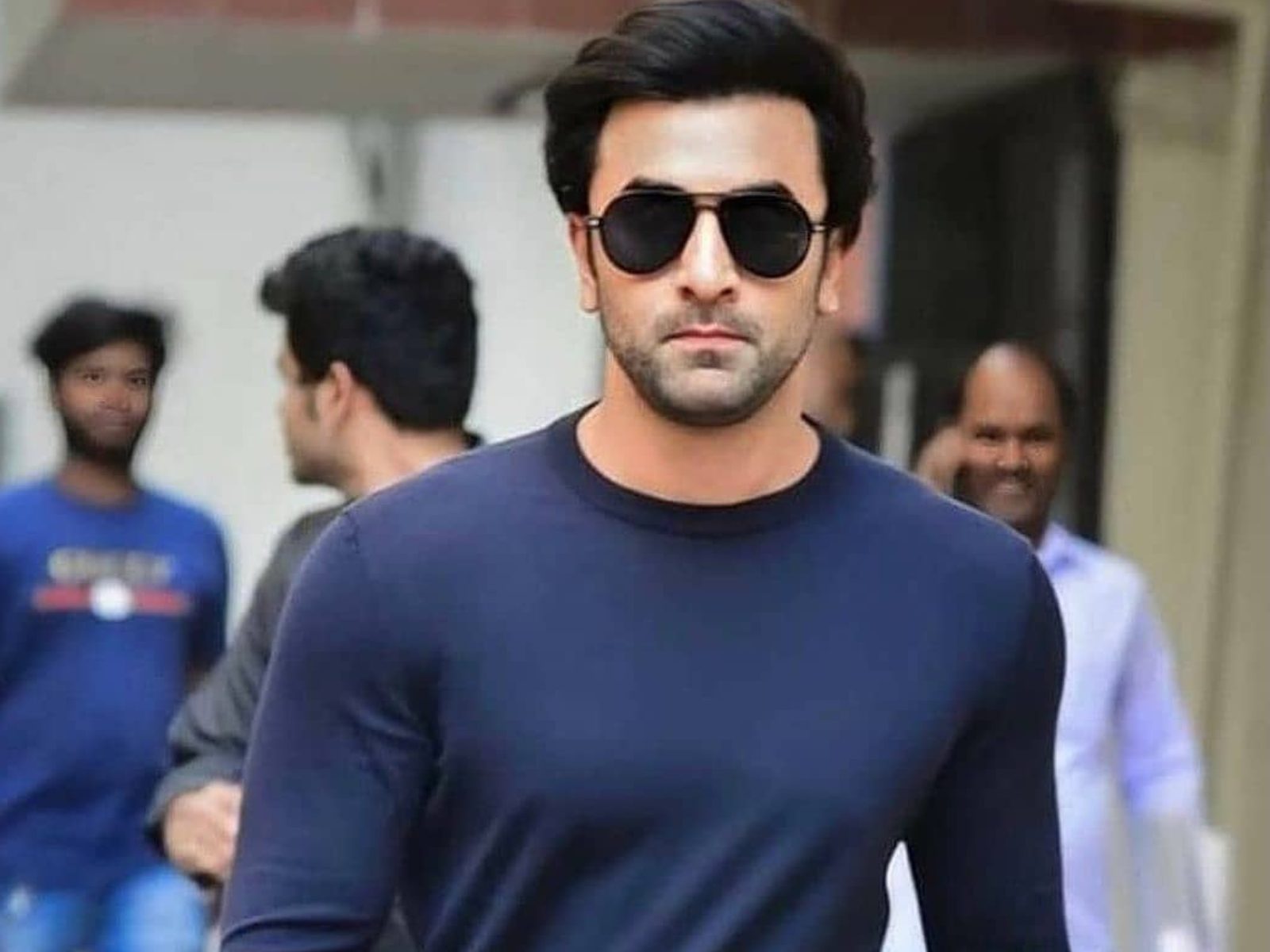 Ranbir Kapoor Debuts New Look, Steps Out Wearing Customised Cap With Raha's  Name; Watch - News18