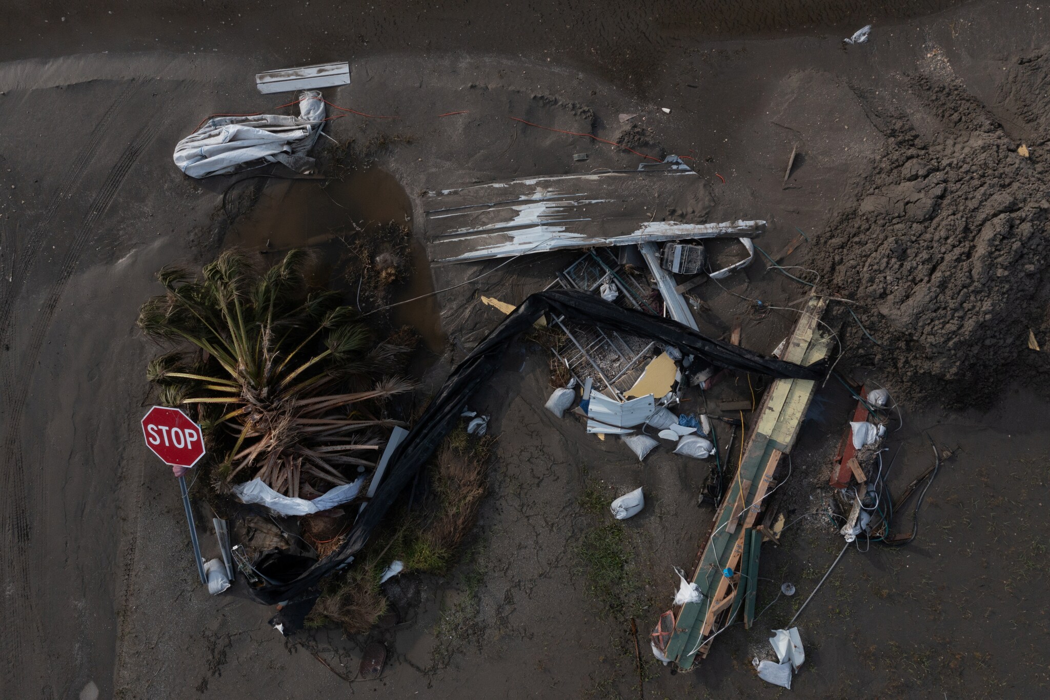 In Photos Hurricane Ida Leaves Louisiana's Grand Isle Barrier Island