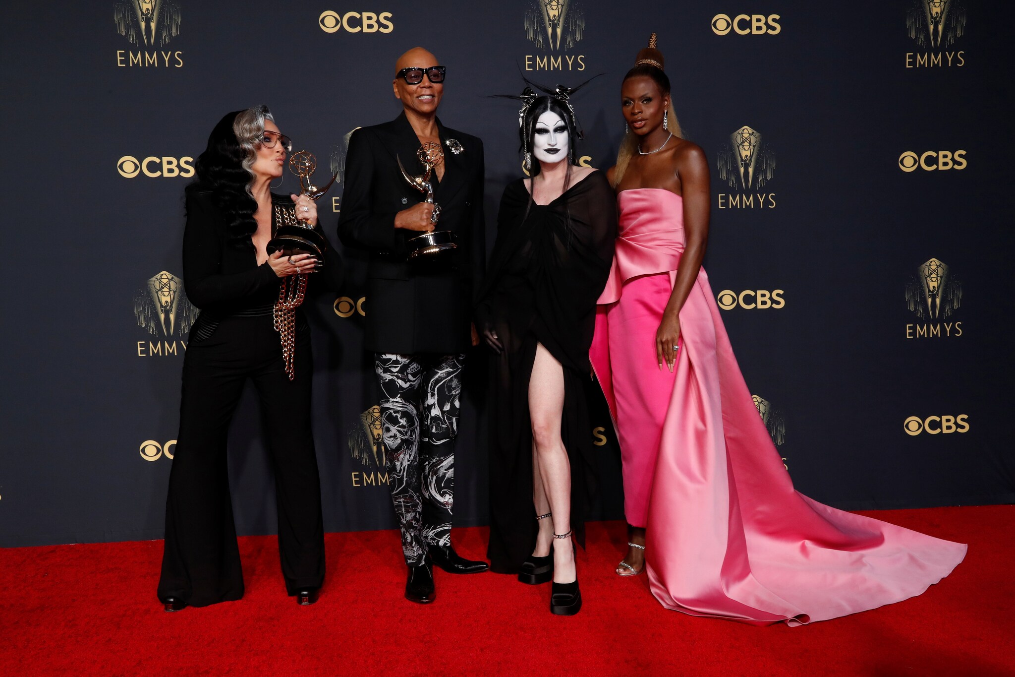 Премия эмми за лучшую мужскую роль второго плана в драматическом телесериале