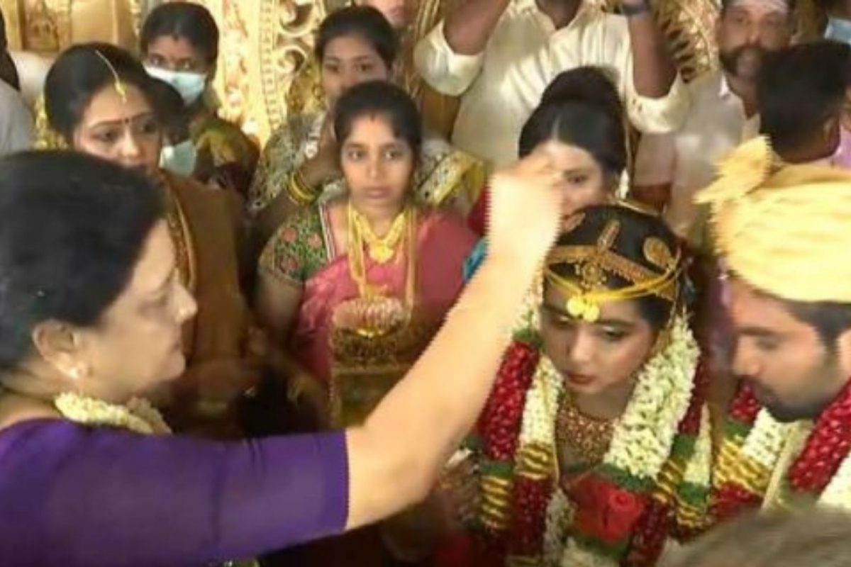 Ttv dhinakaran daughter marriage photos
