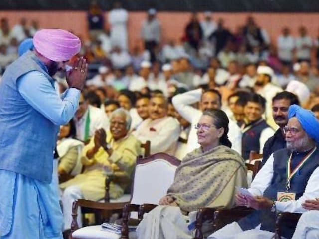 Navjot Sidhu met with Congress' top leadership on Oct 15 amid tussle and was assured better synergy between party and state. (Image: Twitter)