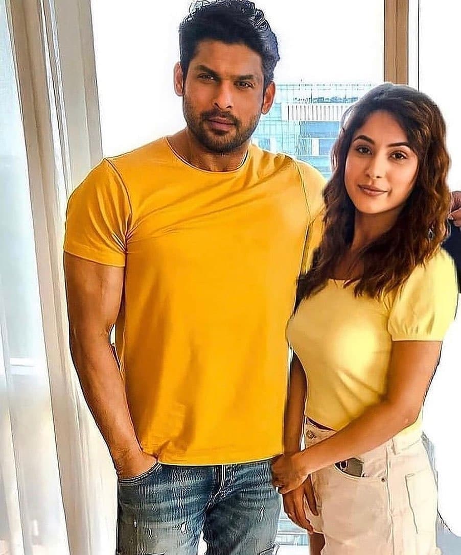 Sidharth Shukla and Shehnaaz Gill in a twinning moment. 