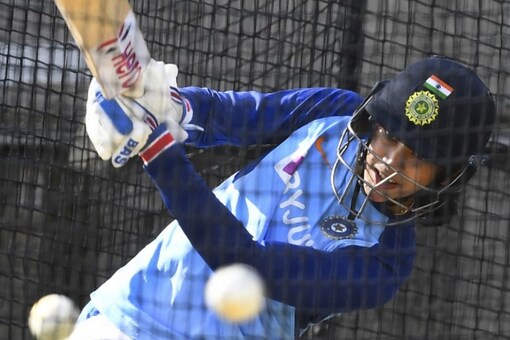 Smriti Mandhana playing for Sydney Thunder Women is the best bet for Dream11 team. (File pic) 