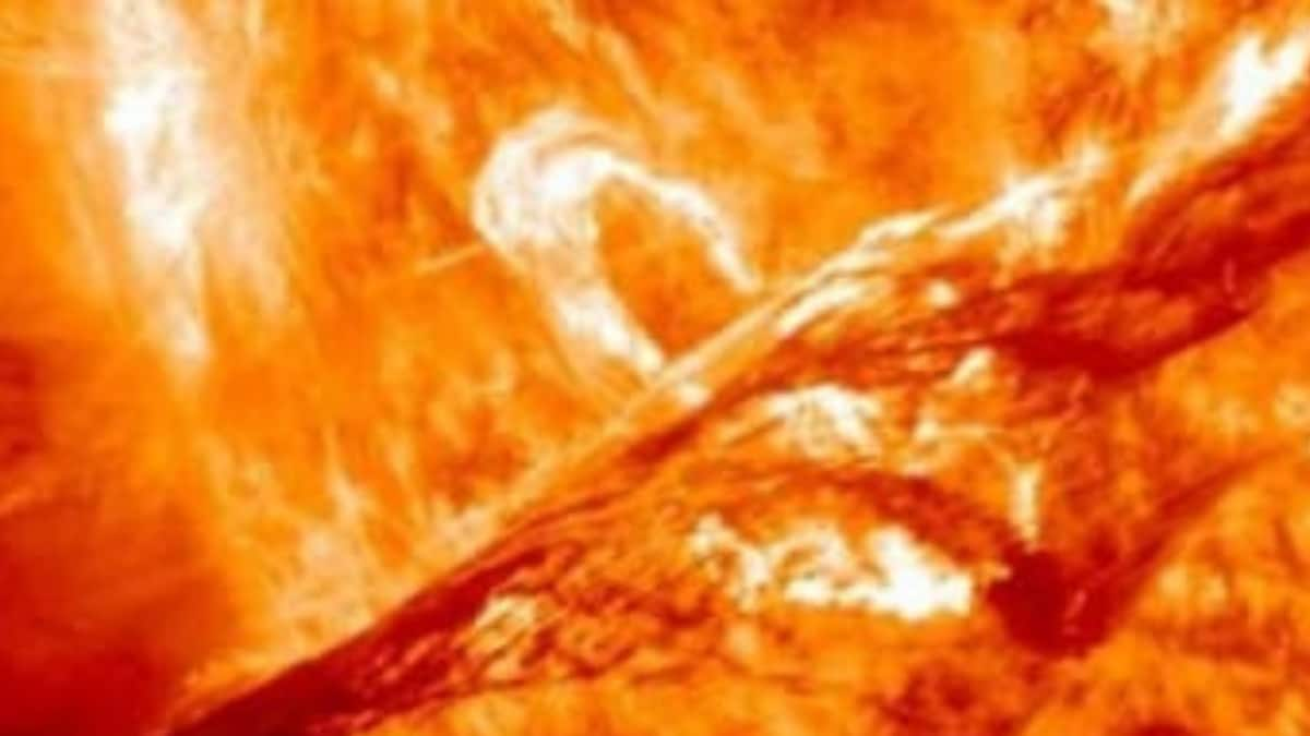 Massive Solar Storm Within Next Decade May Crumble Internet Infrastructure: Study