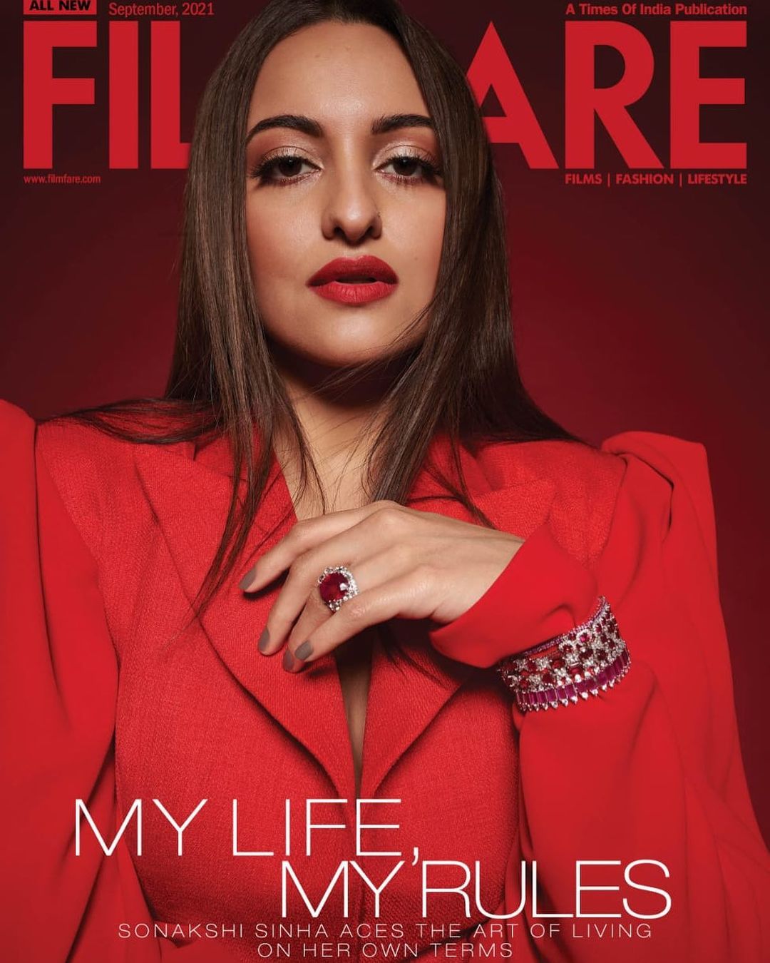 Sonakshi Sinha looks powerful in the red blazer. 