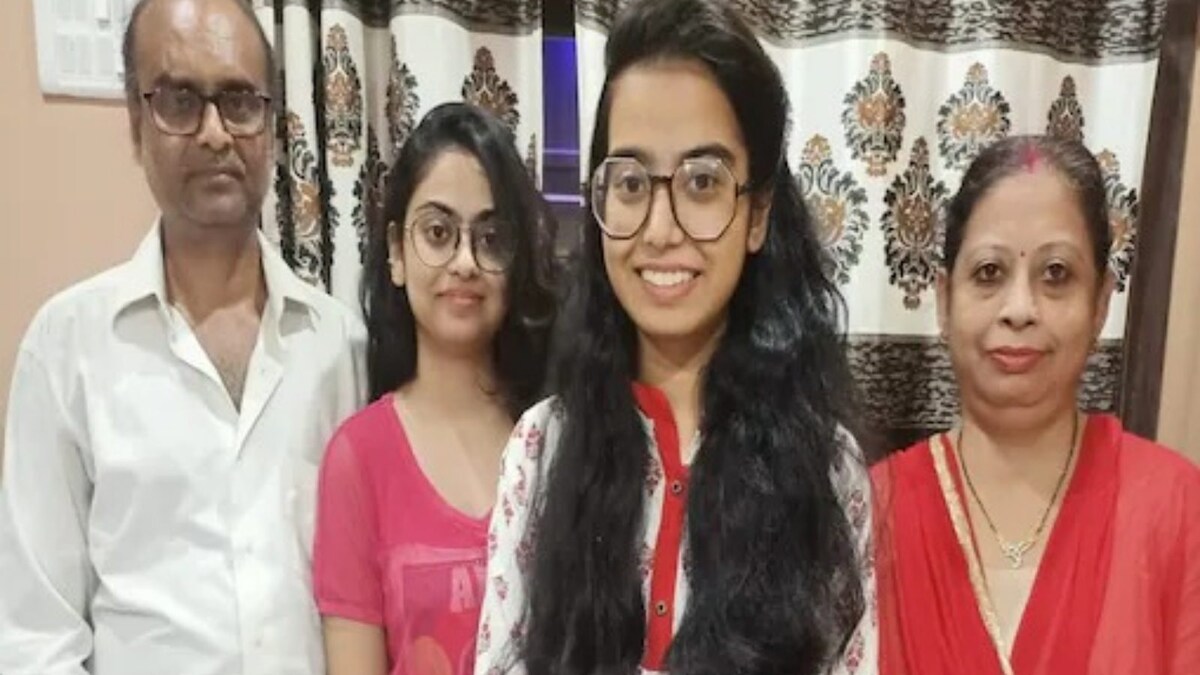 16-year-old Bihar Girl Tops National Hotel Management Exam, Credits Her Sister