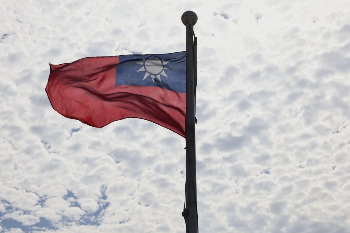 Chinese Jets Fly Near Taiwan as Beijing Opposes Island's Trade Deal Bid