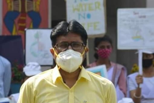 Hariswami Das Who Ensured Education for Kids in Flood-Prone Malda to get National Teachers' Award