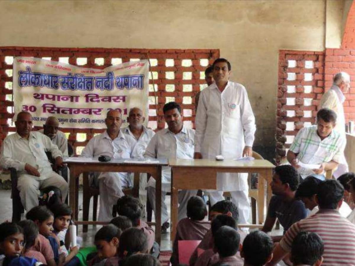 The first public event at Kanalsi in September 2012 where the first steps in people’s participation in Thapana conservation were taken and Thapana was declared a Lok Samrakshit Nadi.