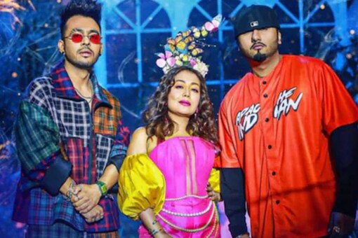 The trio of Neha Kakkar, Tony Kakkar and Yo Yo Honey Singh has come up with a new song 'Kanta Laga'.