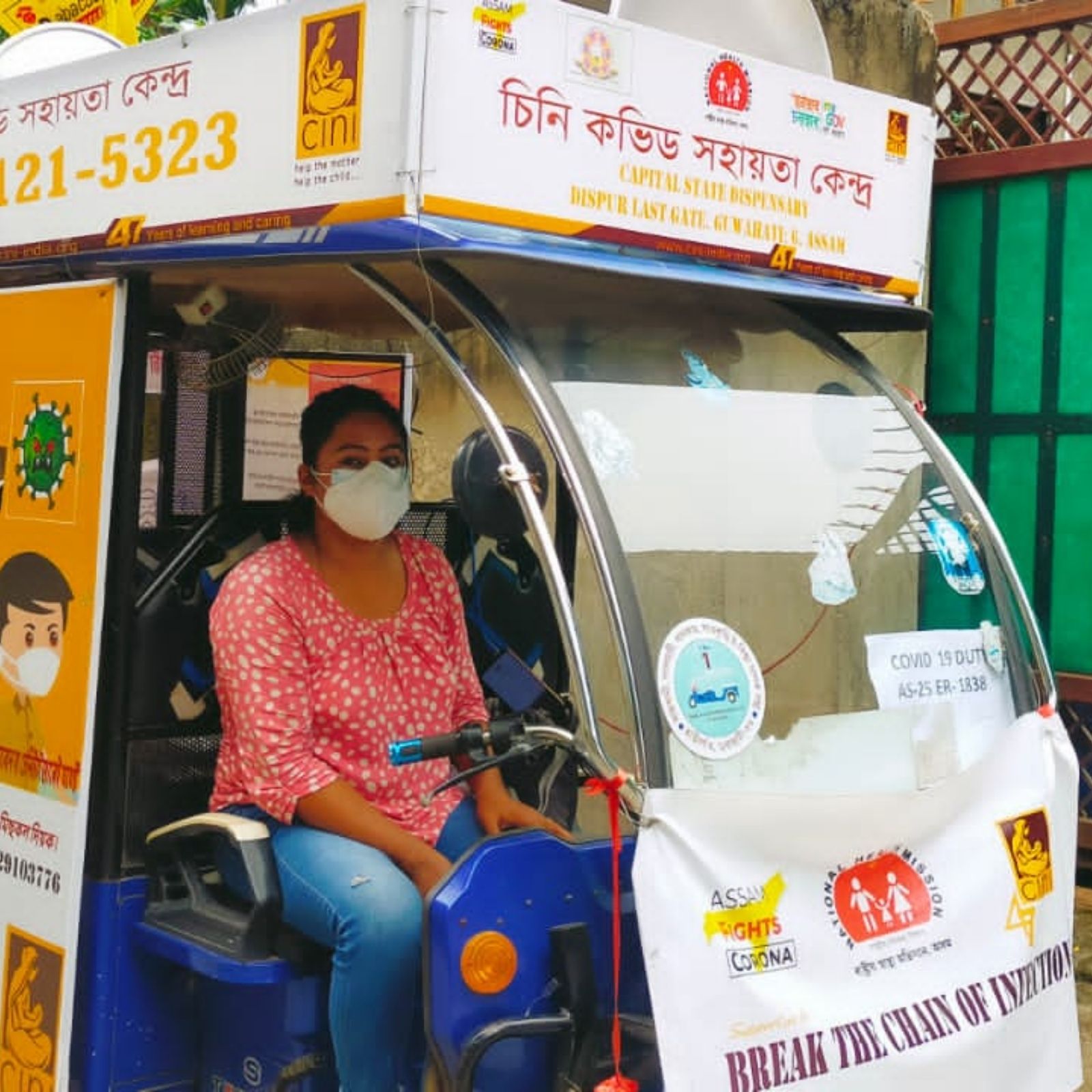 This Woman E-Rickshaw Driver From Assam Is Taking Covid-19 Vaccines To People's Homes