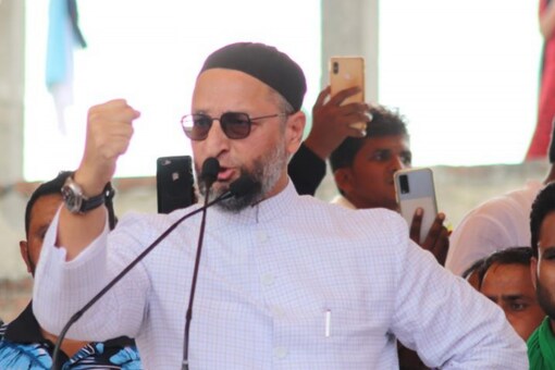 While likening Akhilesh Yadav to Yogi Adityanath, Owaisi did not explain how the two leaders were similar..(Credits: Twitter/ Asaduddin Owaisi)